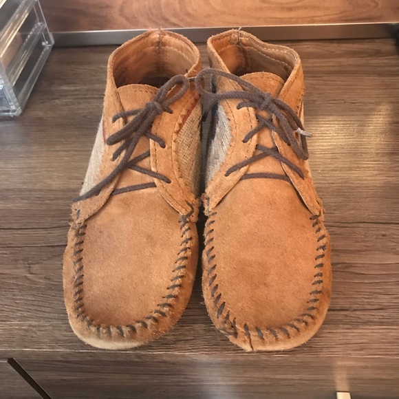 Minnetonka El Paso Ankle Boot - Picture 2 of 2